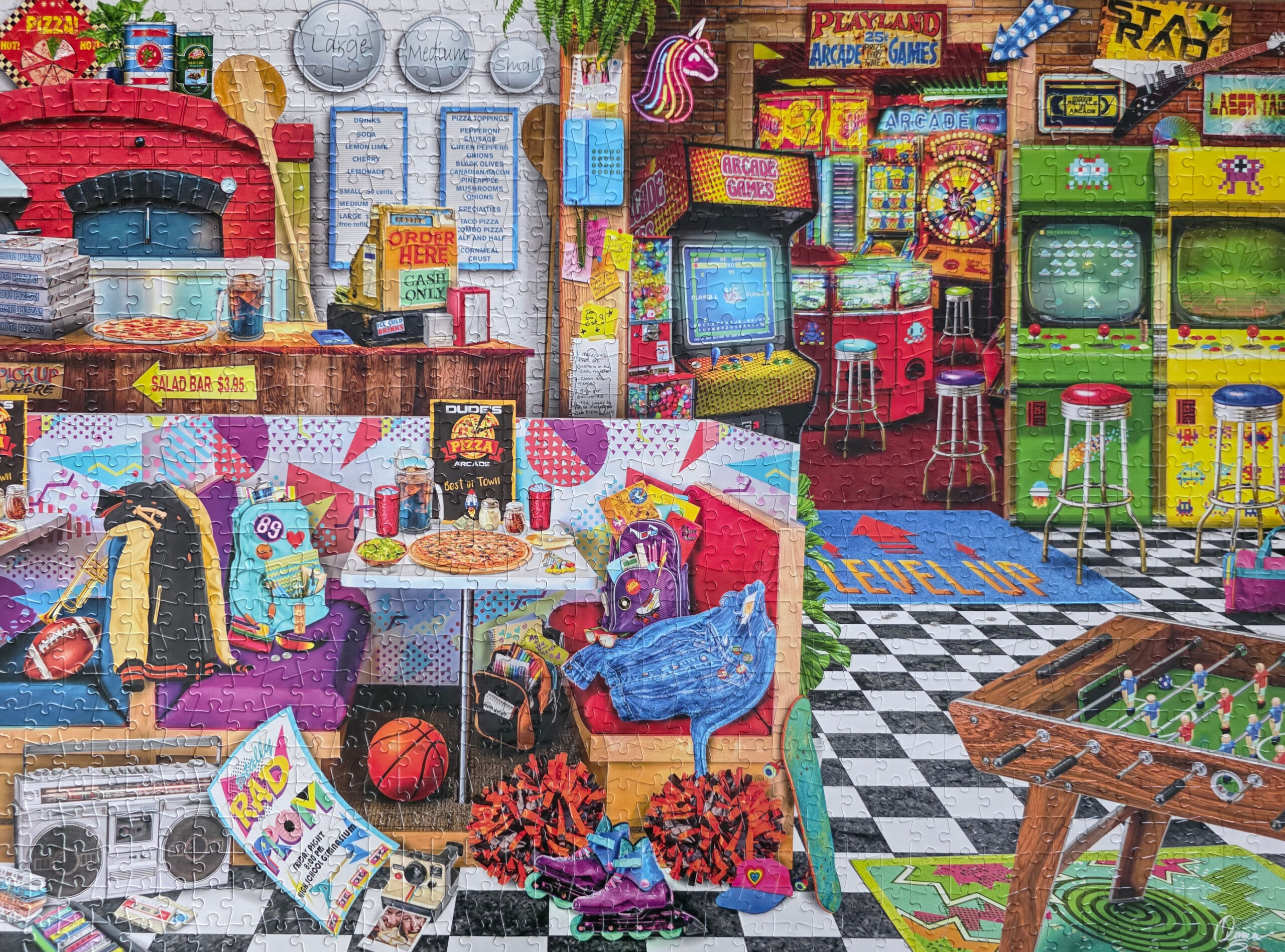 Pixels and Pizza Puzzle from Buffalo Games